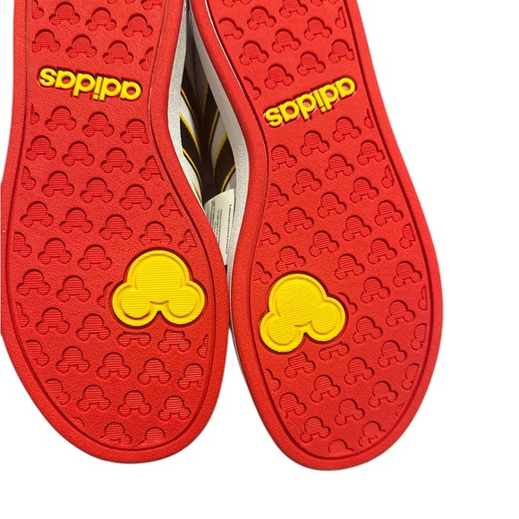 Adidas x Disney Kids Mickey Mouse Special edition size 6 NIB NEW - Picture 7 of 7